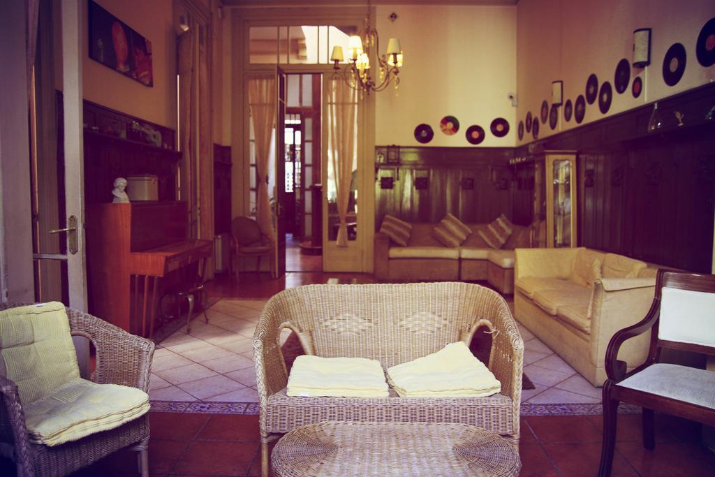 Ukelele Hostel Montevideo Dış mekan fotoğraf